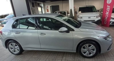 Volkswagen Golf Variant 2.0 TDI SCR DSG Life (2)