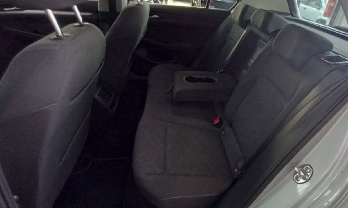 Volkswagen Golf Variant 2.0 TDI SCR DSG Life (6)
