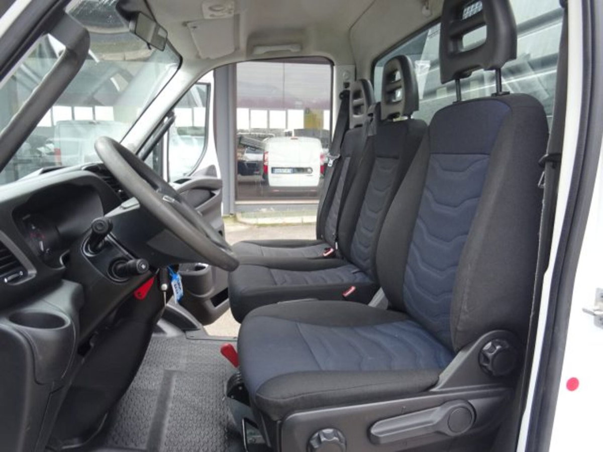 Iveco Daily Telaio 35C14H BTor 2.3 HPT PC-RG Cabinato (13)