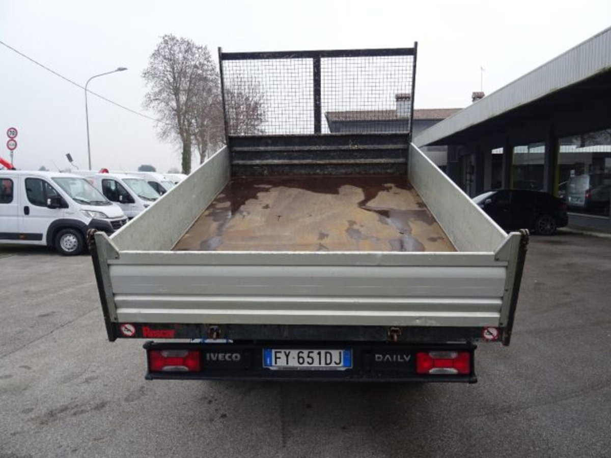 Iveco Daily Telaio 35C14H BTor 2.3 HPT PC-RG Cabinato (5)