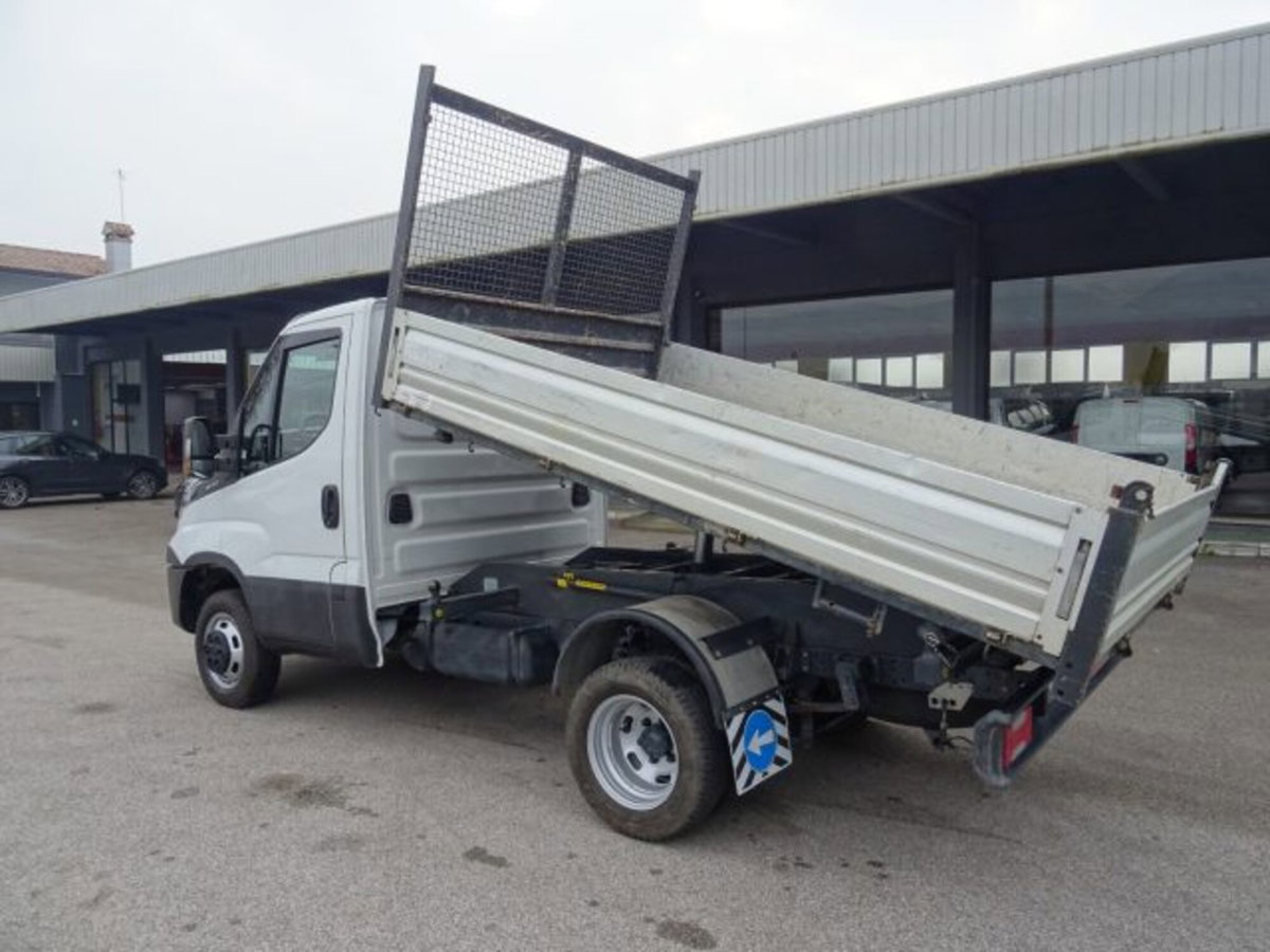 Iveco Daily Telaio 35C14H BTor 2.3 HPT PC-RG Cabinato (6)
