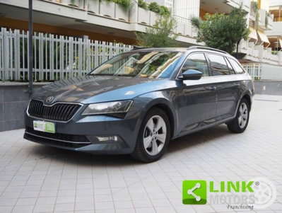 Skoda Superb Station Wagon 2.0 TDI DSG Wagon Executive usata