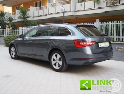 Skoda Superb Station Wagon 2.0 TDI DSG Wagon Executive (17)