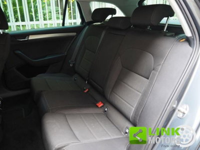 Skoda Superb Station Wagon 2.0 TDI DSG Wagon Executive (7)