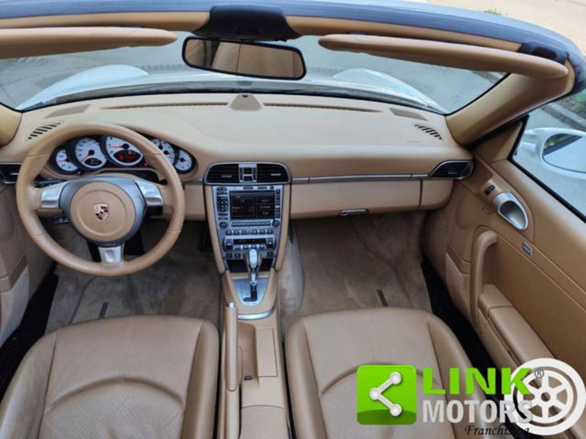 Porsche 911 Cabrio Carrera 4S (4)