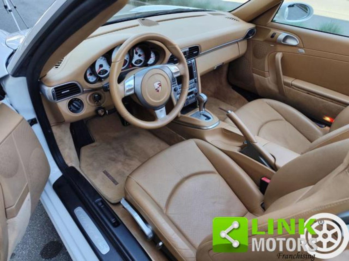 Porsche 911 Cabrio Carrera 4S (5)