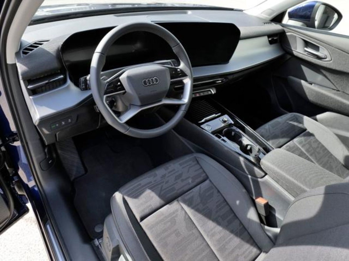 Audi Q3 Sportback 2.0 tdi Business 150cv s-tronic (6)