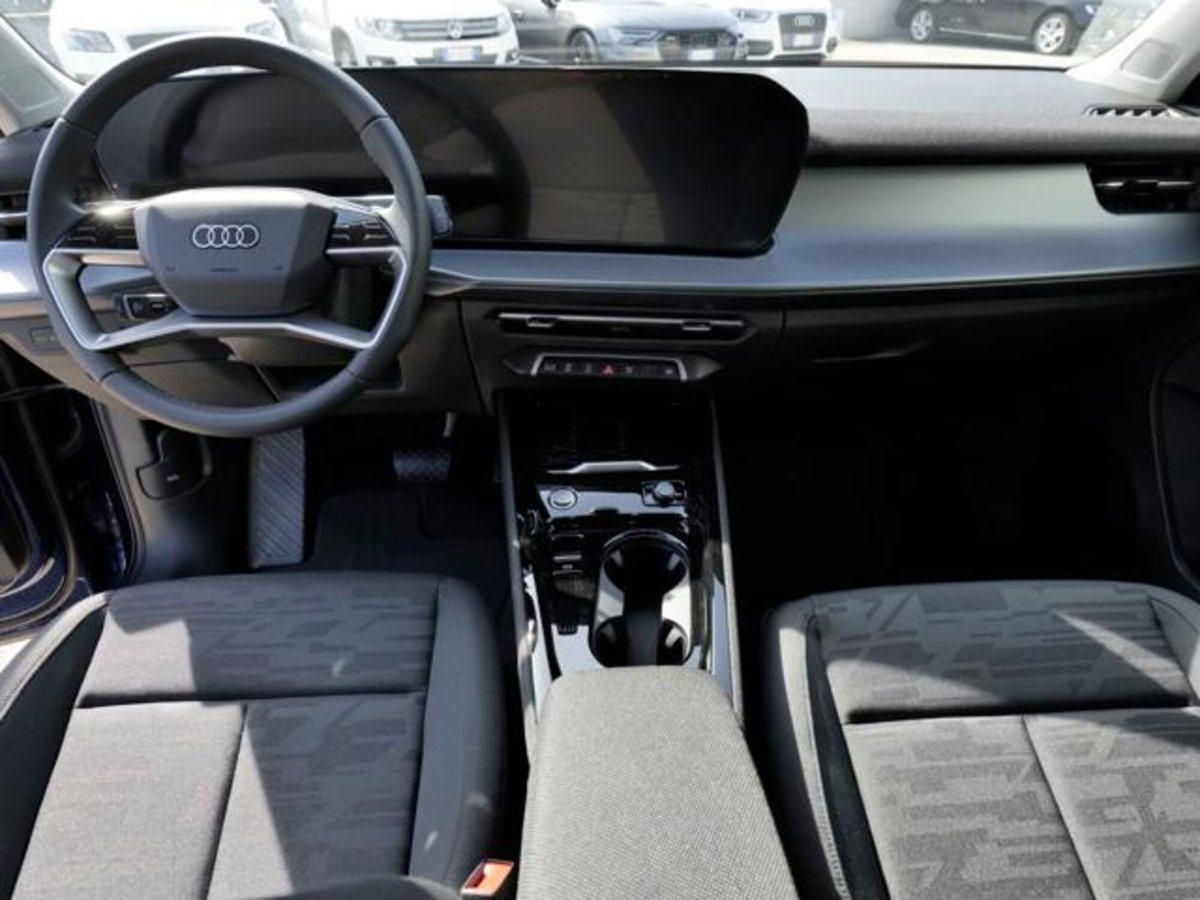 Audi Q3 Sportback 2.0 tdi Business 150cv s-tronic (7)