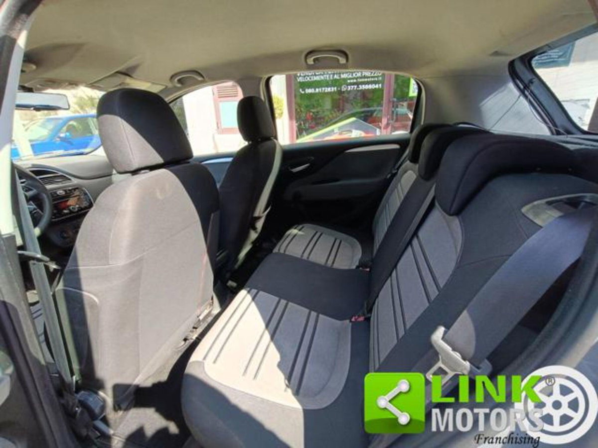 Fiat Punto Evo 1.3 Mjt 95 CV DPF 5 porte S&S Dualogic Emotion (19)