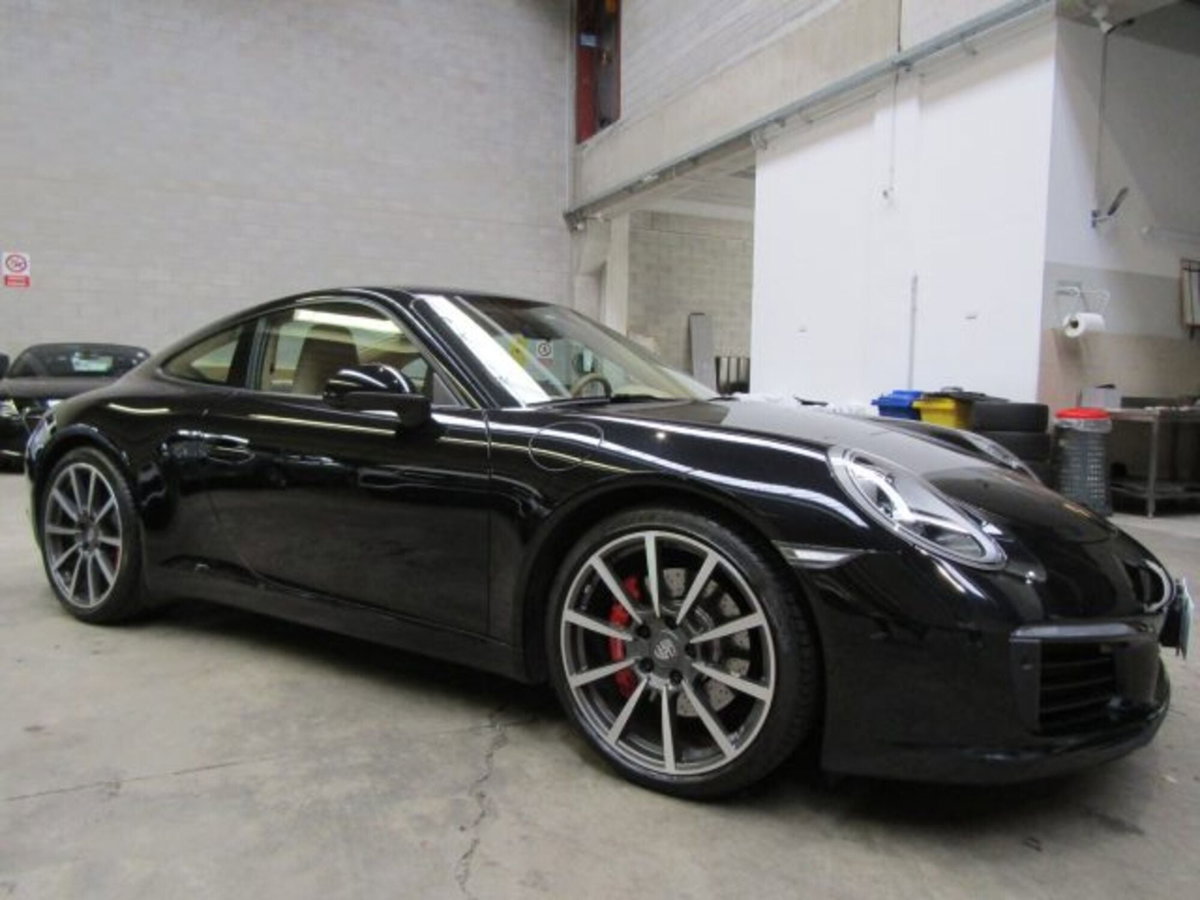 Porsche 911 Coupé 3.0 Carrera S (3)
