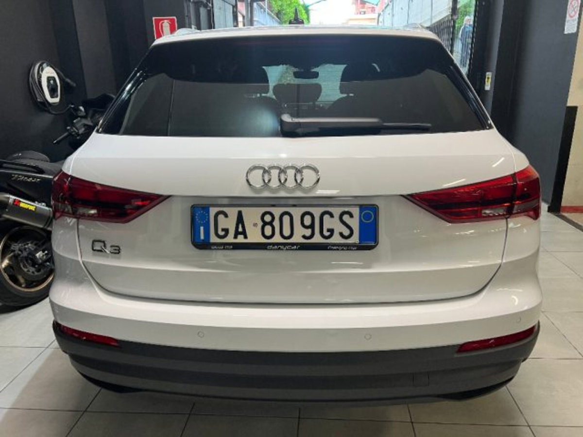 Audi Q3 35 TFSI S tronic Business Advanced (4)