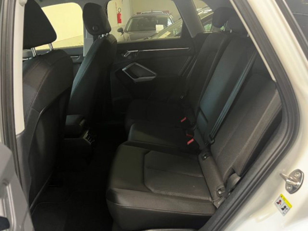 Audi Q3 35 TFSI S tronic Business Advanced (8)