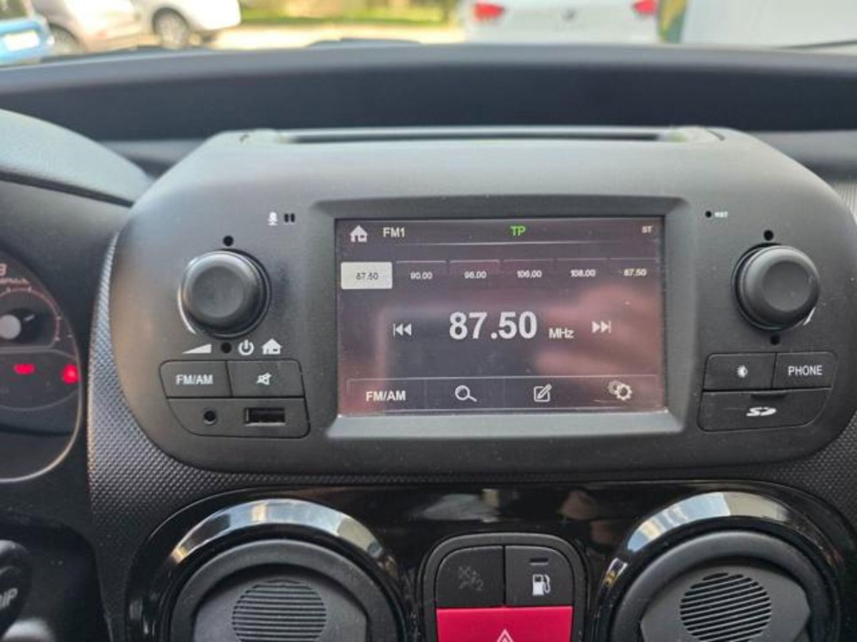 Fiat Qubo 1.4 8V 77 CV Lounge Natural Power (14)