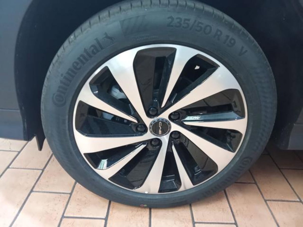 Byd Seal U DM-i 1.5 phev Design awd (4)