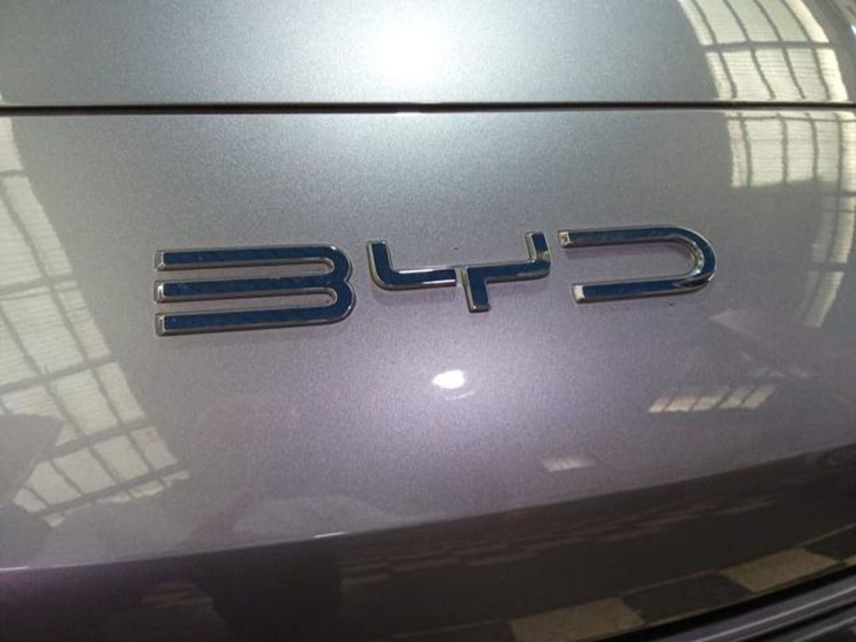 Byd Seal U DM-i 1.5 phev Design awd (5)