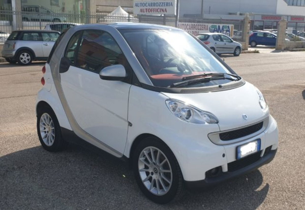 smart Fortwo 1000 52 kW MHD coupé passion (3)