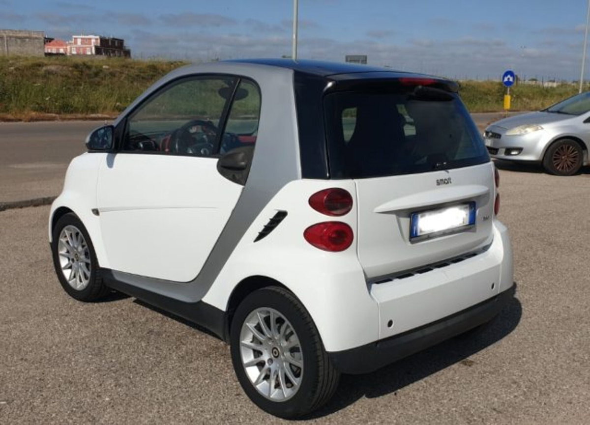 smart Fortwo 1000 52 kW MHD coupé passion (9)