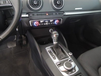 Audi A3 Sedan 35 TDI S tronic Business (13)