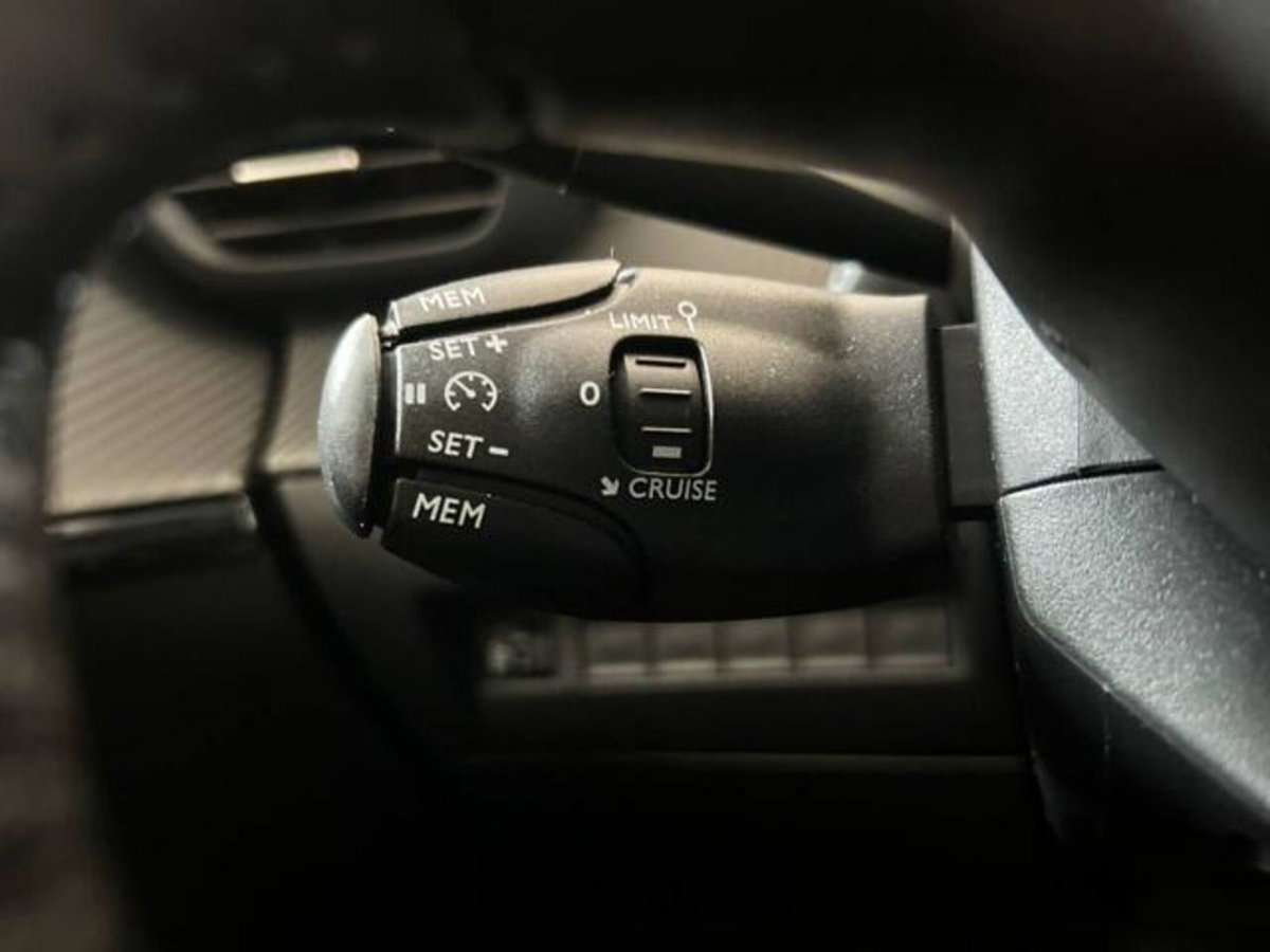 Peugeot 208 PureTech 100 Stop&Start 5 porte Allure (17)