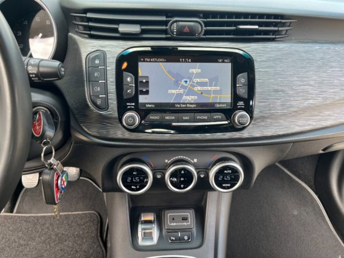 Alfa Romeo Giulietta 1.4 Turbo Super Gpl 120cv (11)
