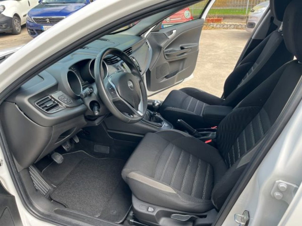 Alfa Romeo Giulietta 1.4 Turbo Super Gpl 120cv (13)