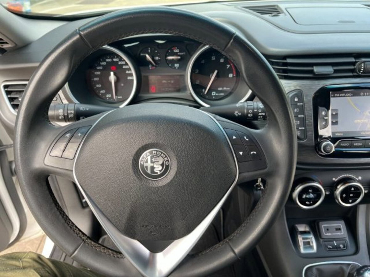 Alfa Romeo Giulietta 1.4 Turbo Super Gpl 120cv (16)