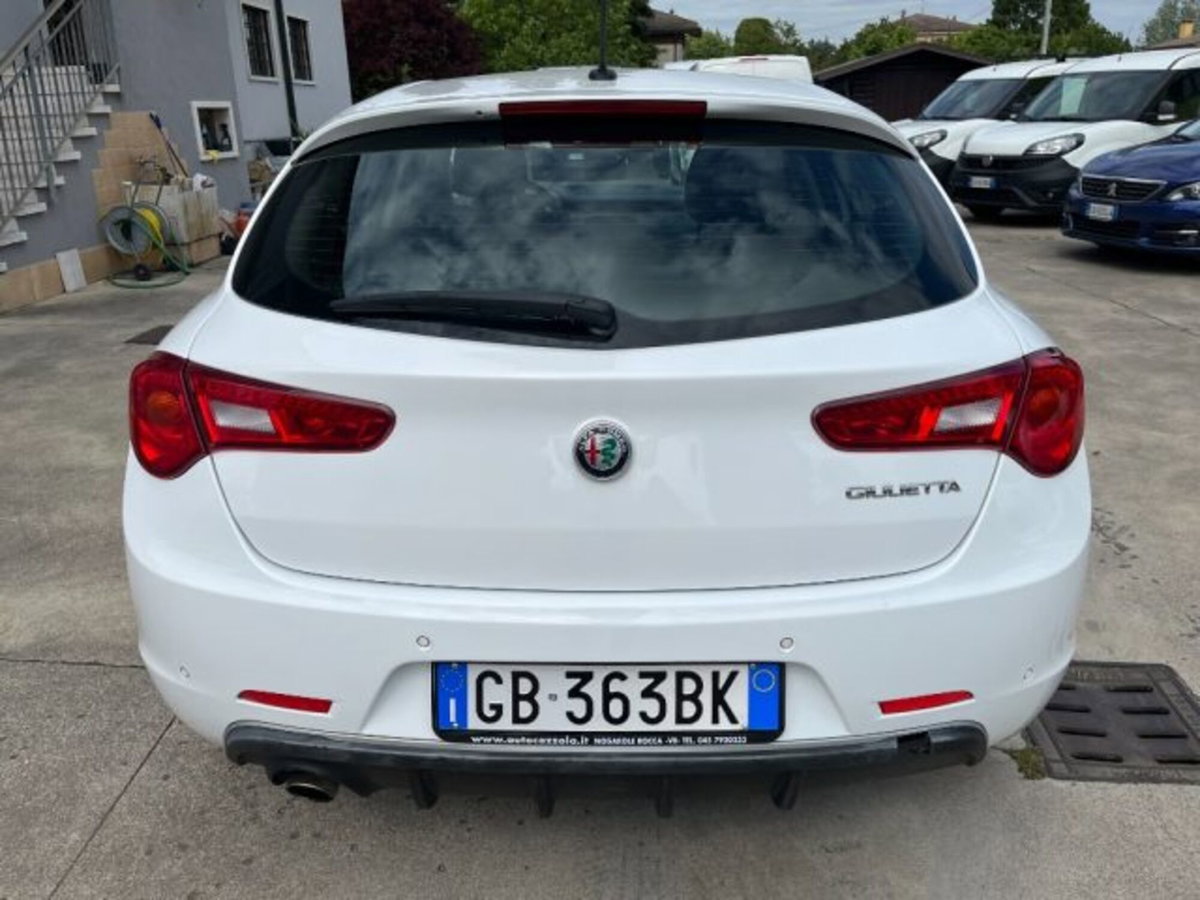 Alfa Romeo Giulietta 1.4 Turbo Super Gpl 120cv (5)