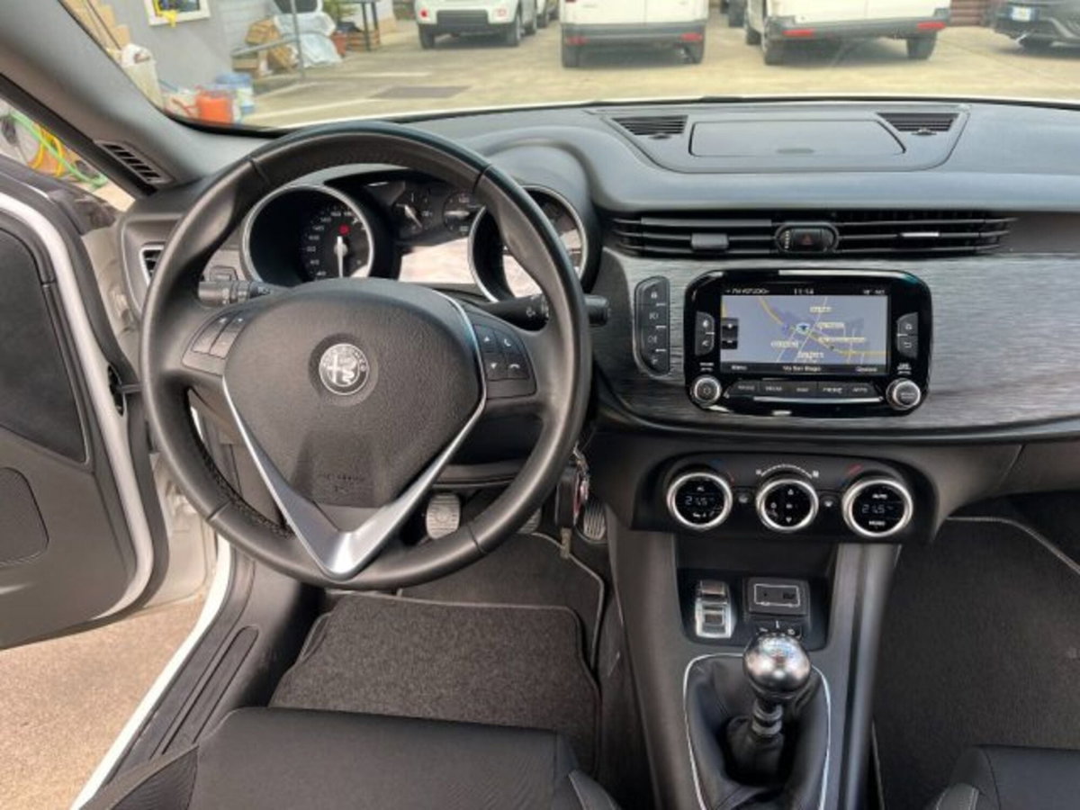 Alfa Romeo Giulietta 1.4 Turbo Super Gpl 120cv (9)