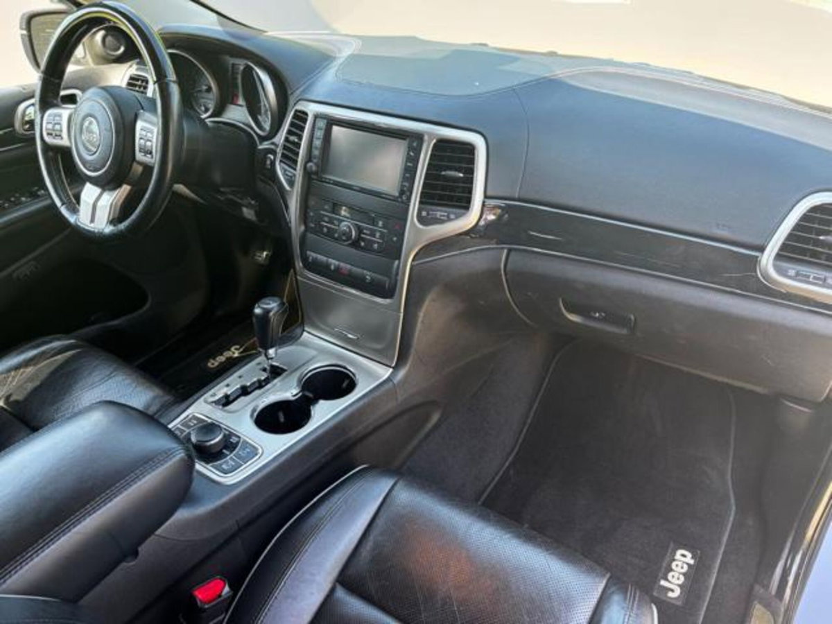 Jeep Grand Cherokee 3.0 CRD 241 CV Overland (13)
