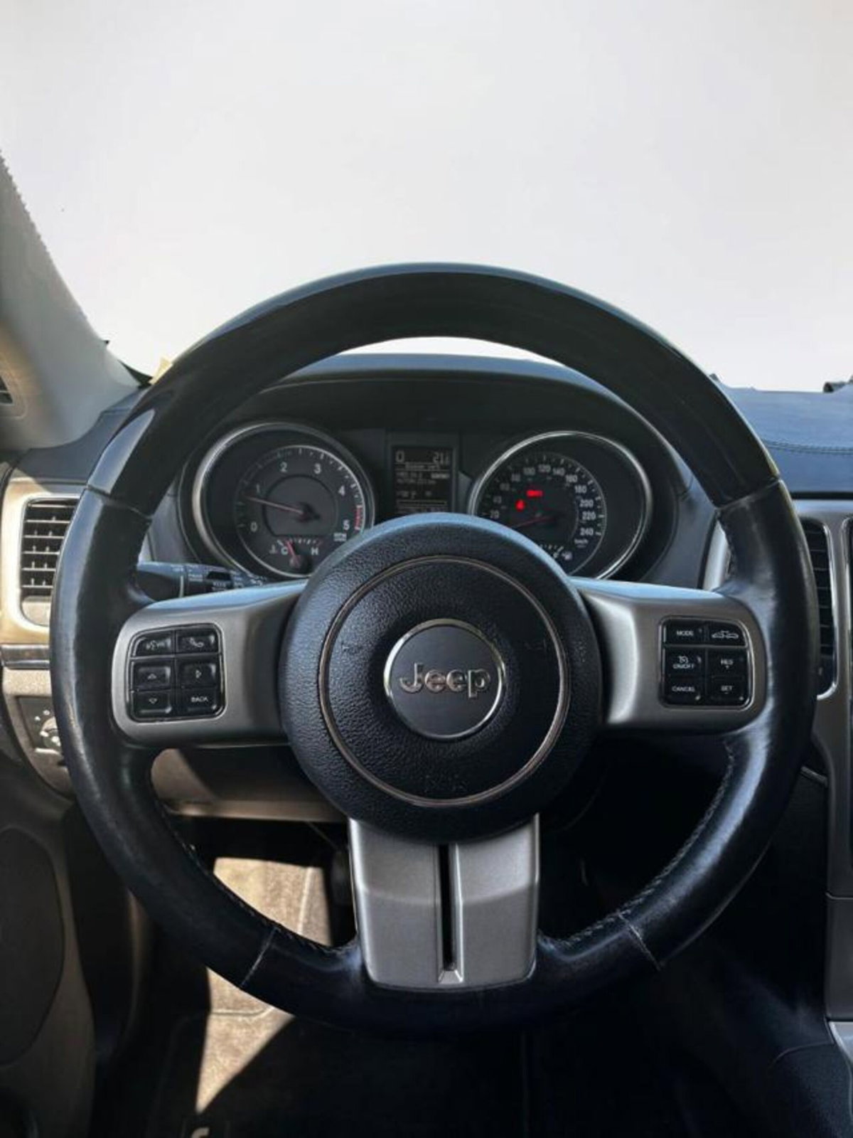 Jeep Grand Cherokee 3.0 CRD 241 CV Overland (17)
