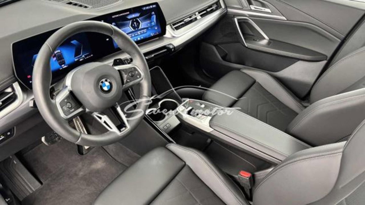BMW X1 sDrive 18i Msport (10)