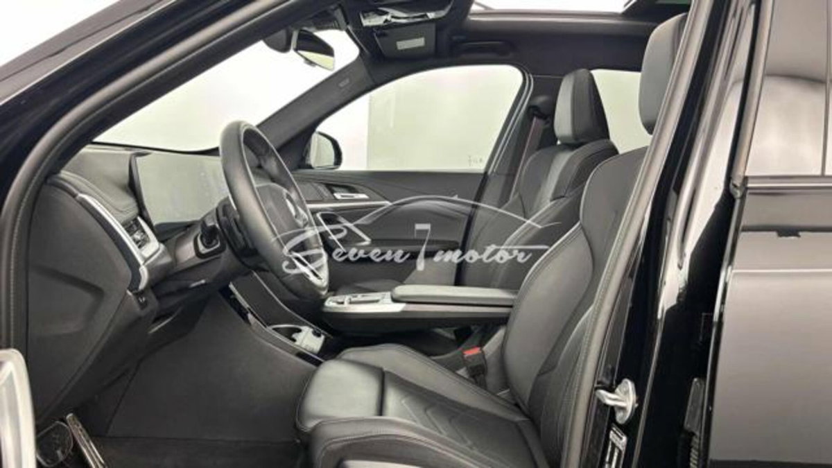 BMW X1 sDrive 18i Msport (8)