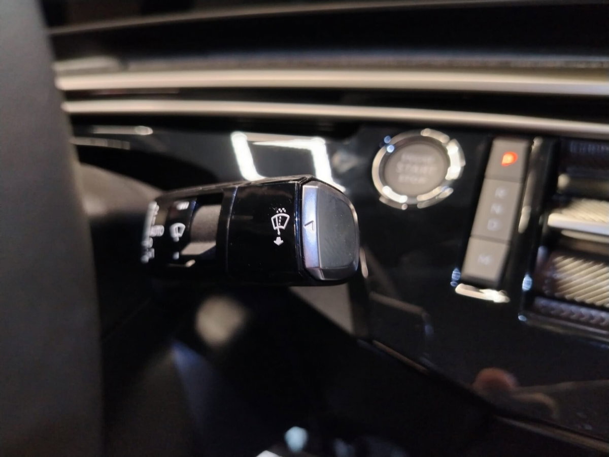 Peugeot 3008 1.2 hybrid GT Exclusive 145cv e-dcs6 (18)