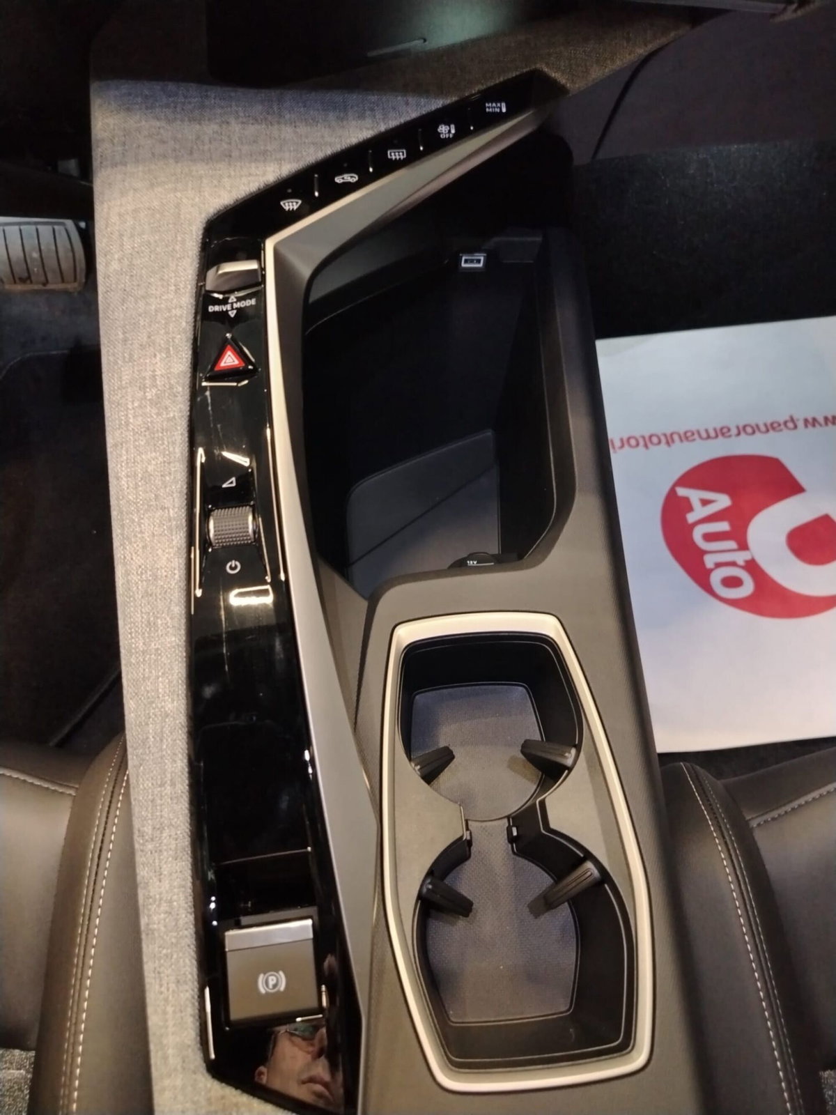 Peugeot 3008 1.2 hybrid GT Exclusive 145cv e-dcs6 (20)