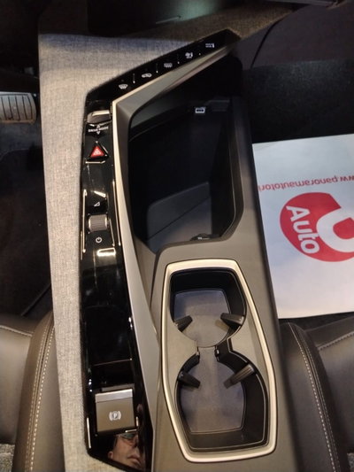 Peugeot 3008 1.2 hybrid GT Exclusive 145cv e-dcs6 (20)