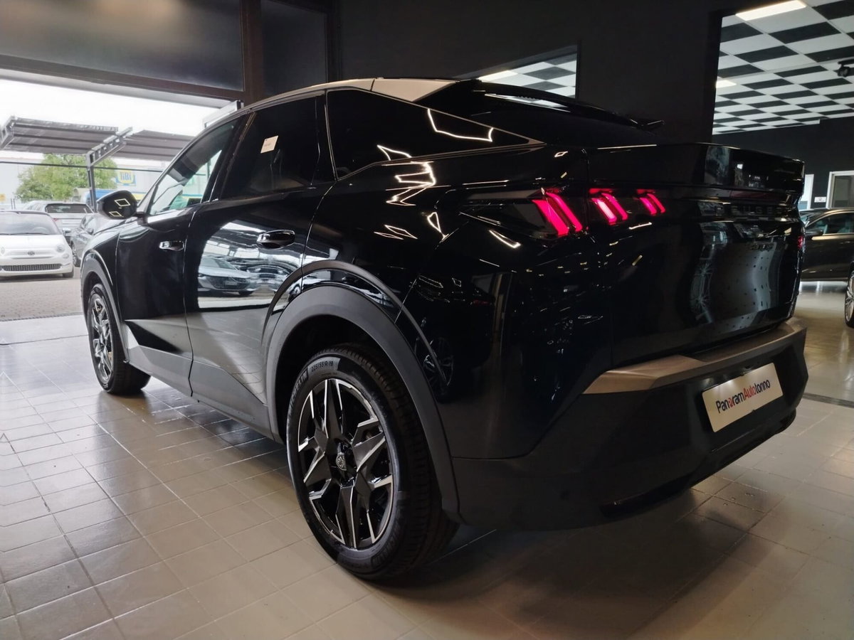 Peugeot 3008 1.2 hybrid GT Exclusive 145cv e-dcs6 (4)