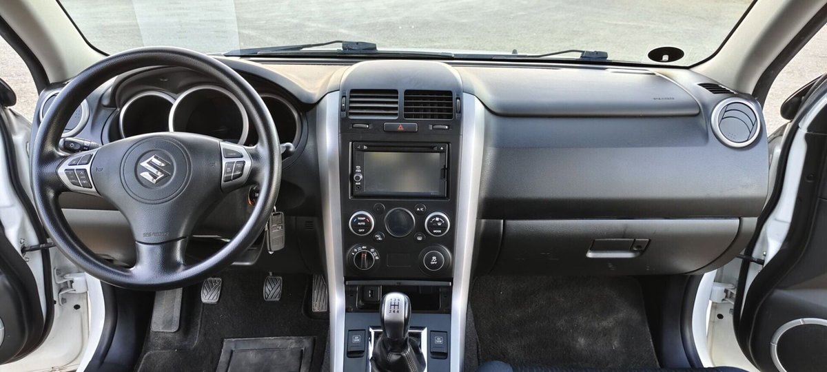 Suzuki Grand Vitara 1.9 DDiS 5 porte Evolution (15)
