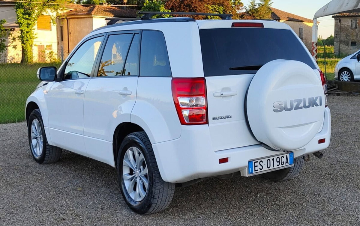 Suzuki Grand Vitara 1.9 DDiS 5 porte Evolution (6)