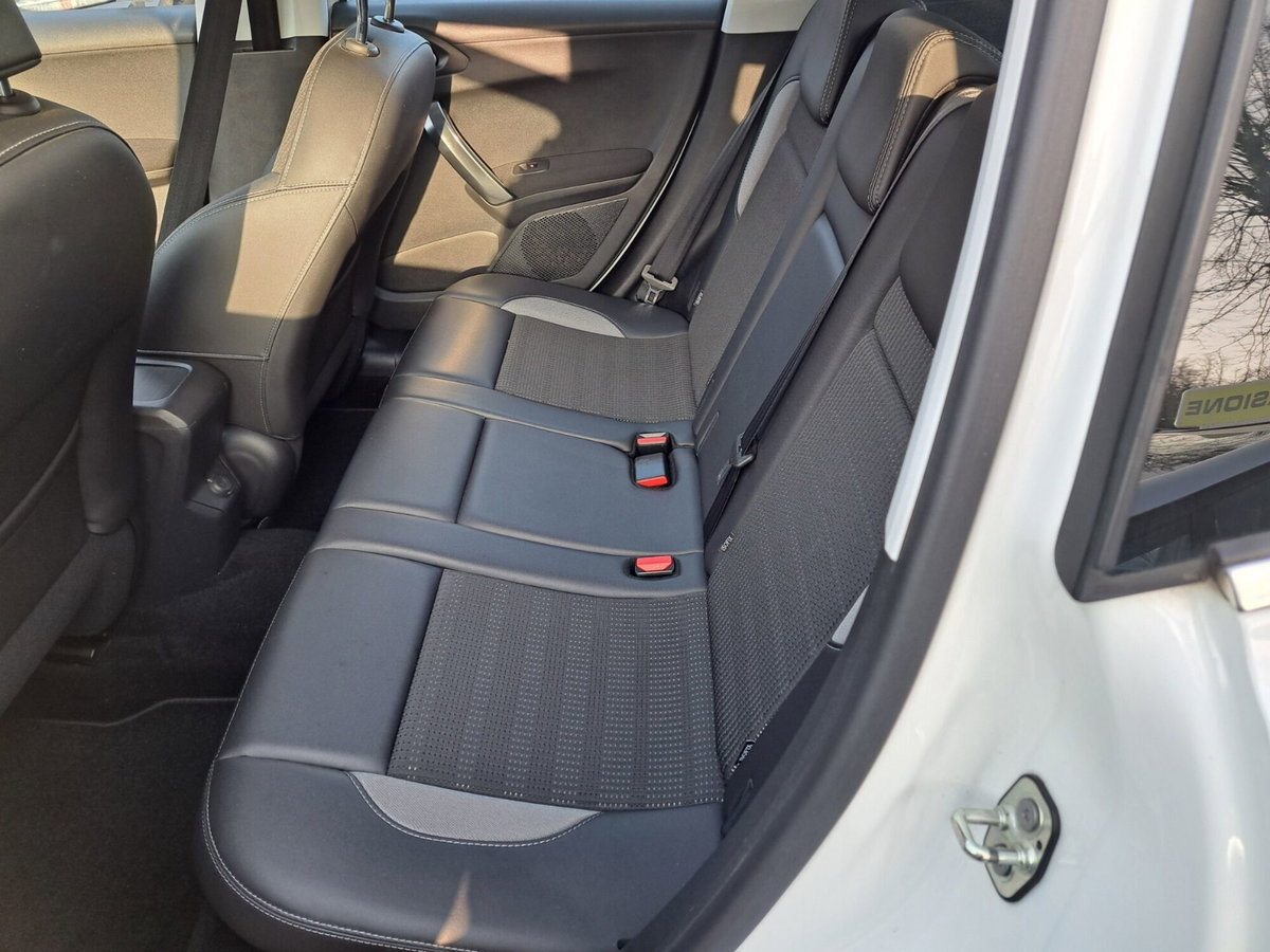 Peugeot 2008 e-HDi 92 CV Stop&Start Allure (17)