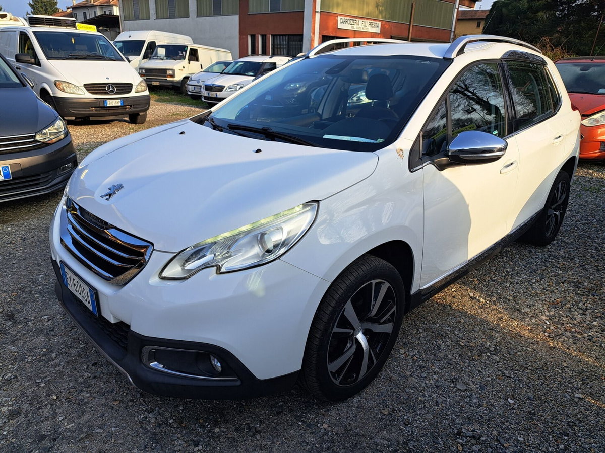 Peugeot 2008 e-HDi 92 CV Stop&Start Allure (4)