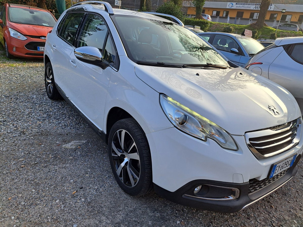 Peugeot 2008 e-HDi 92 CV Stop&Start Allure (6)
