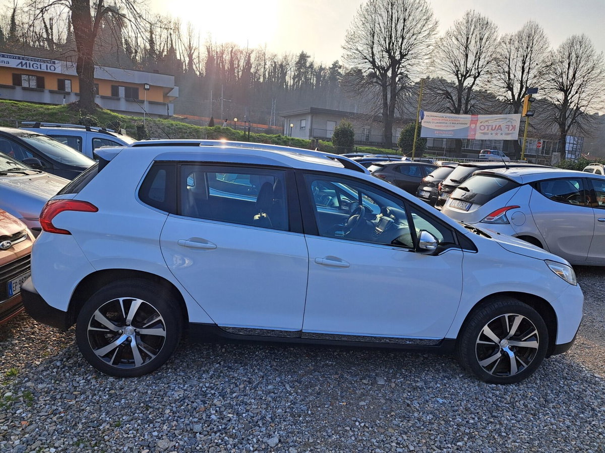 Peugeot 2008 e-HDi 92 CV Stop&Start Allure (9)