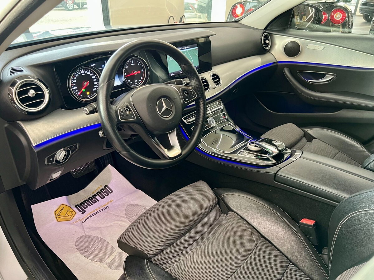Mercedes-Benz Classe E 220 d Auto Premium Plus (6)