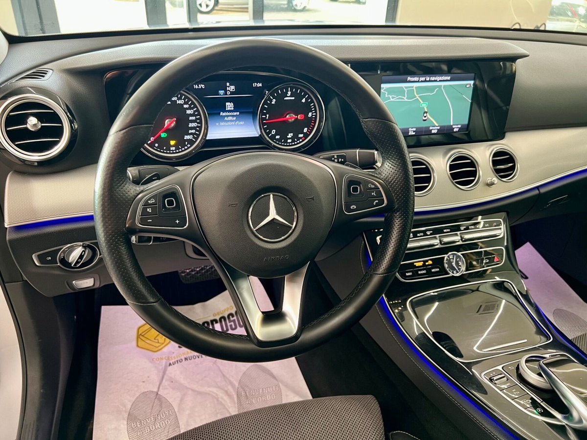 Mercedes-Benz Classe E 220 d Auto Premium Plus (7)