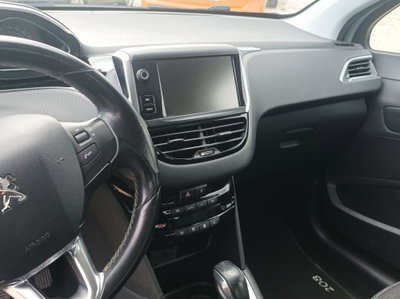 Peugeot 208 75 5 porte Allure (11)