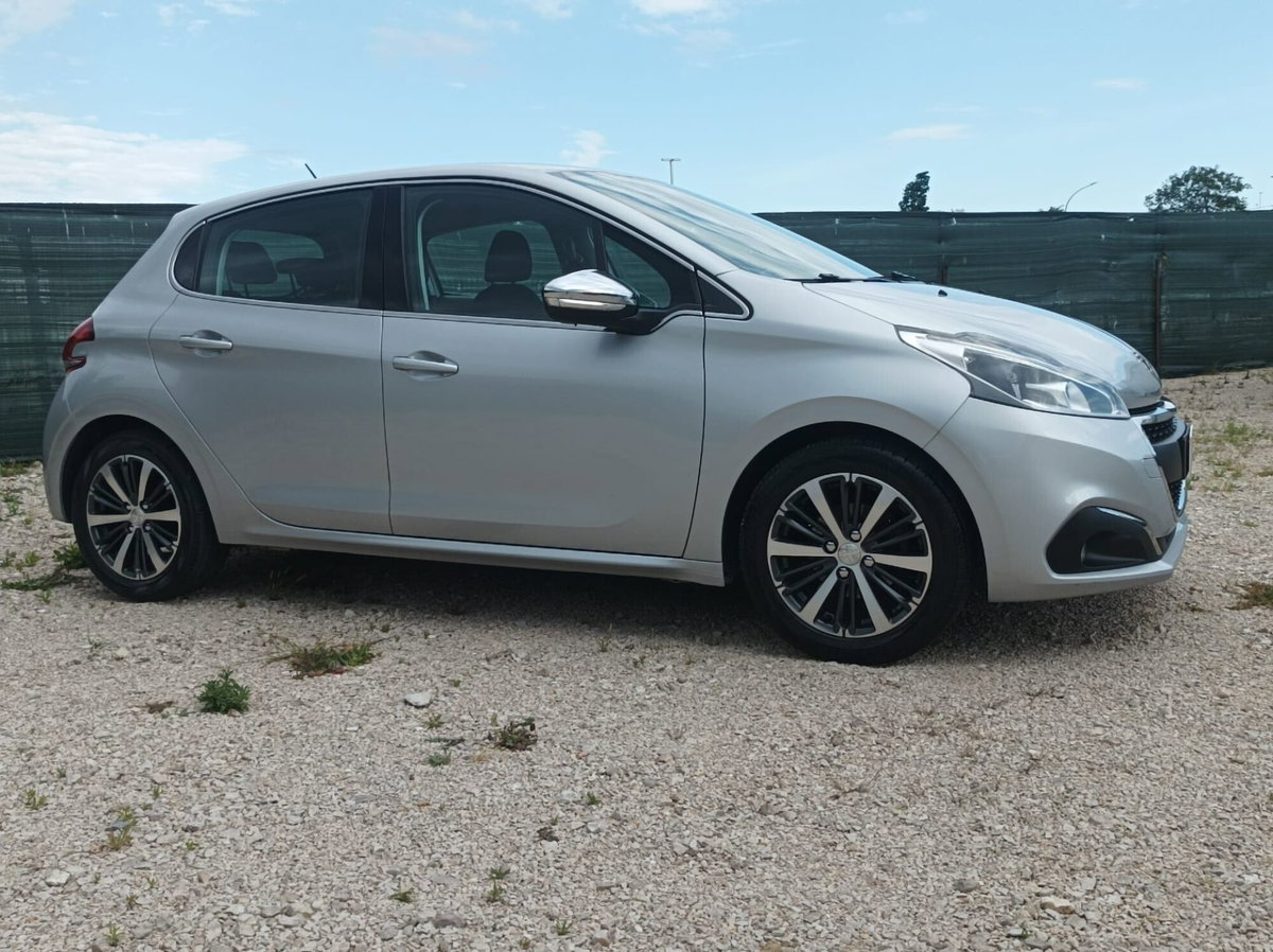 Peugeot 208 75 5 porte Allure (4)