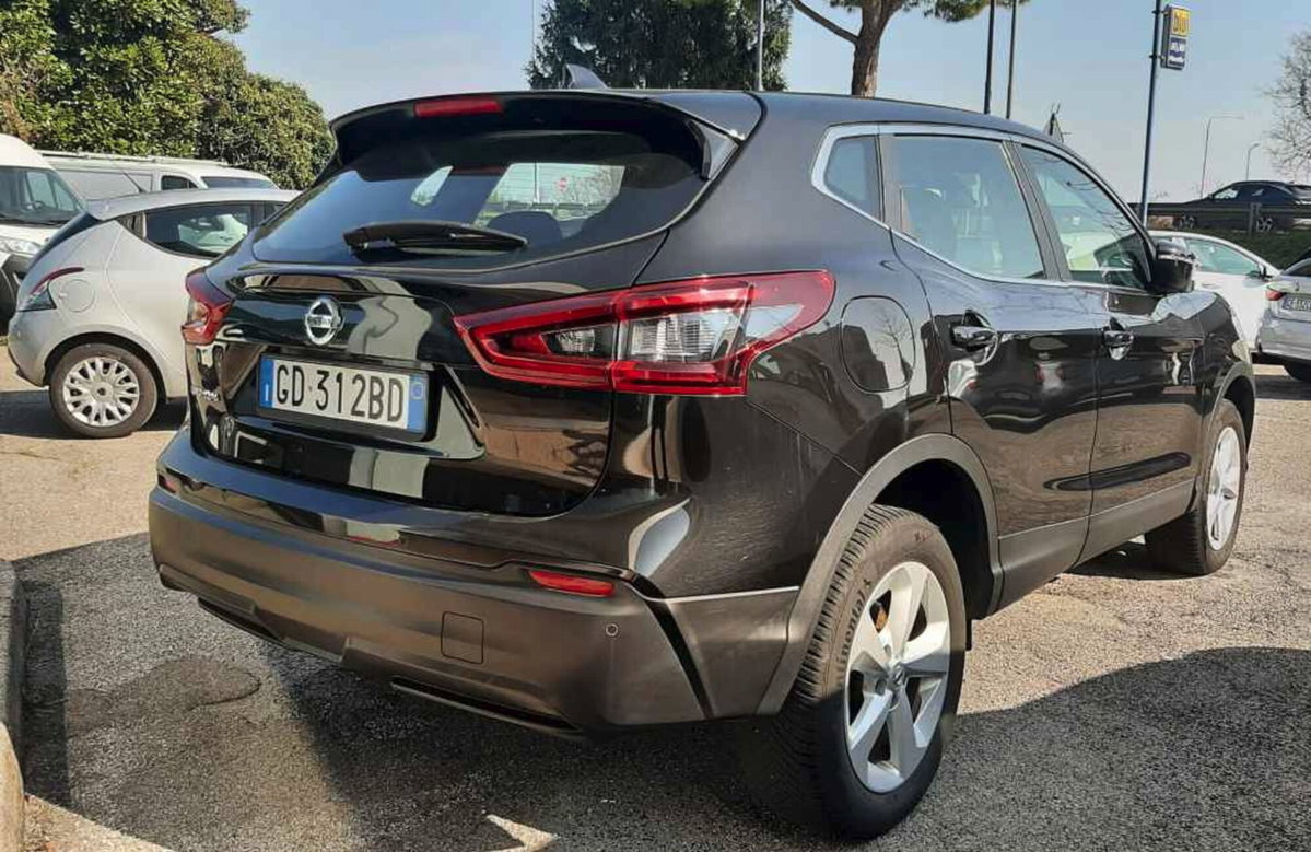 Nissan Qashqai 1.5 dCi 115 CV DCT Business (3)