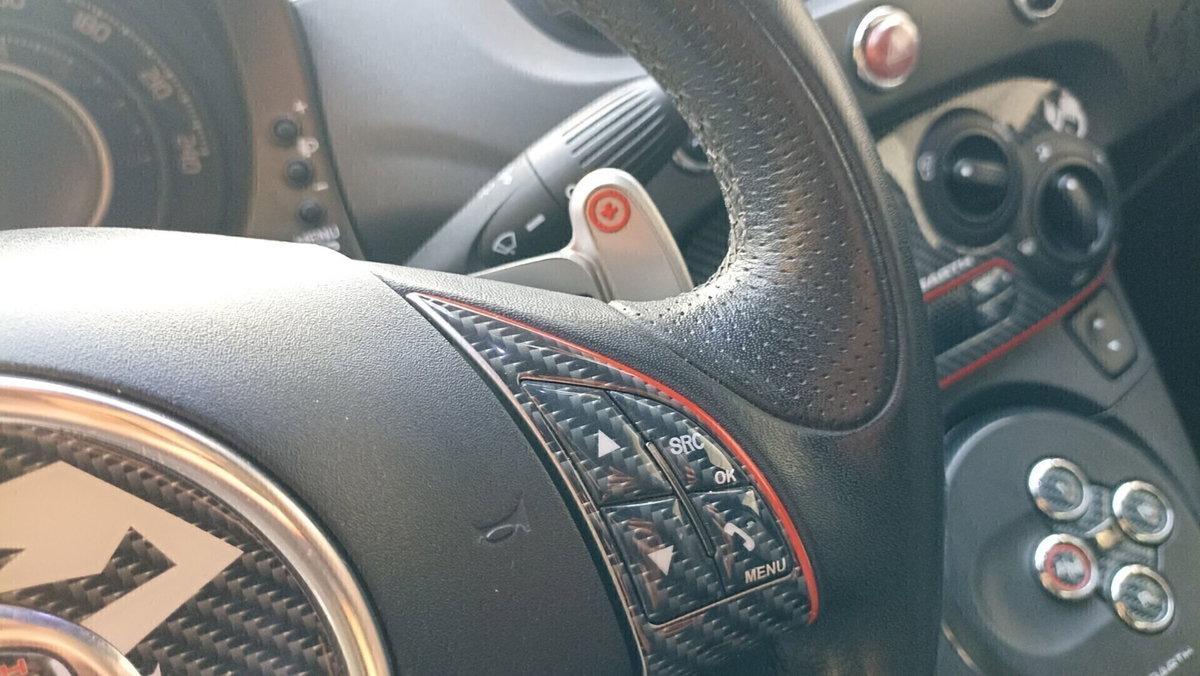 Abarth 595 595 1.4 Turbo T-Jet 160 CV MTA Competizione (12)