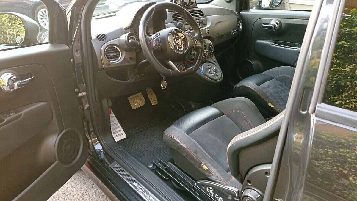 Abarth 595 595 1.4 Turbo T-Jet 160 CV MTA Competizione (7)