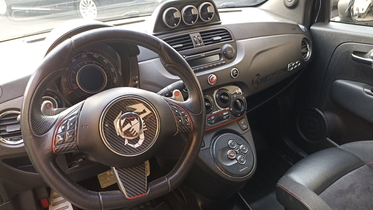 Abarth 595 595 1.4 Turbo T-Jet 160 CV MTA Competizione (8)